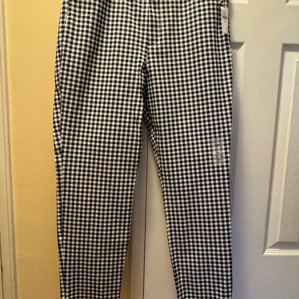 Old Navy Women’s Black and White Checkered high-rise Pixie Skinny Chinos